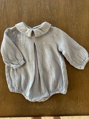 Textured Baby Bubble Romper in Light Blueish Grey